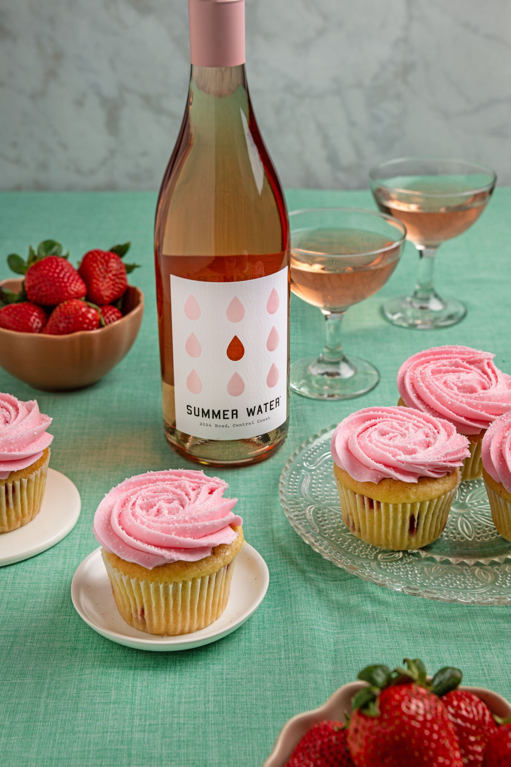 SusieCakes x Summer Water Strawberry Rosé Cupcake icon