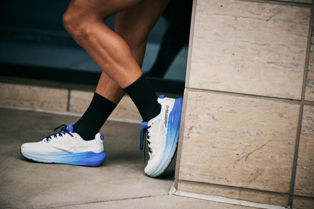 Shop Altra & Save BIG icon